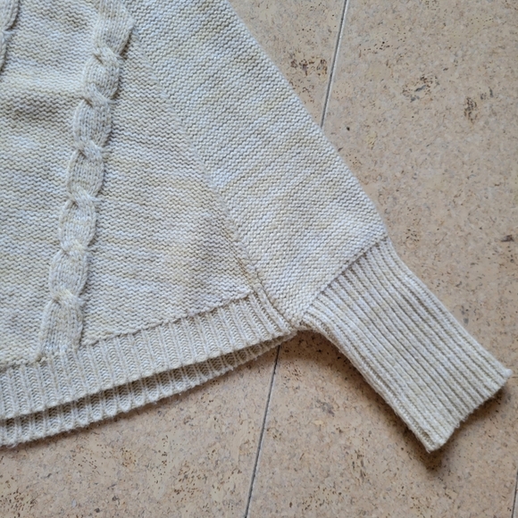 Crazy 8 knit cape. Size L (10-12). Used. Good condition - Picture 4 of 4